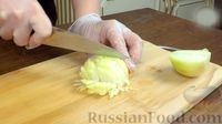 Запечённая скумбрия в духовке, фаршированная морковью и луком