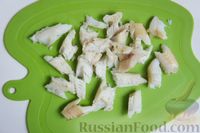 Рыбный салат с фасолью и маринованным огурцом